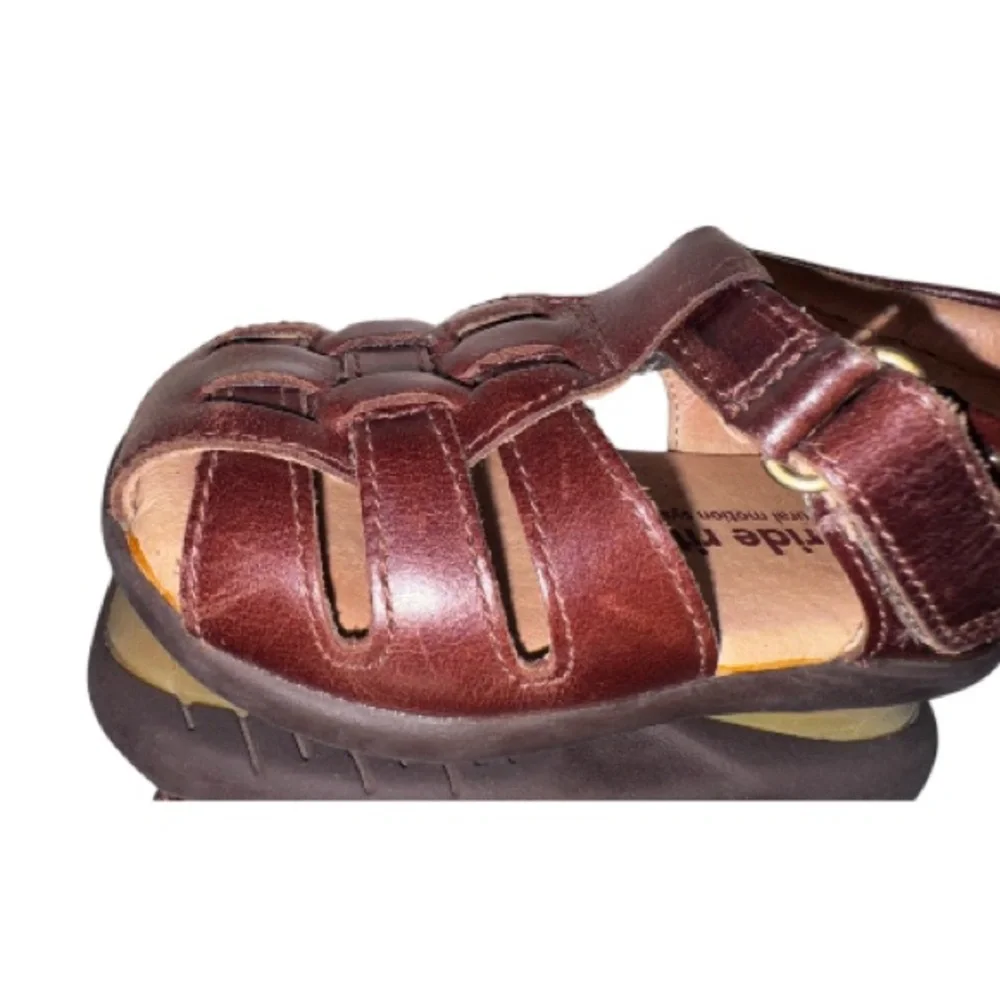 STRIDE RITE baby Guppy Lea  fisherman sandals boys shoes size 5.5 wide